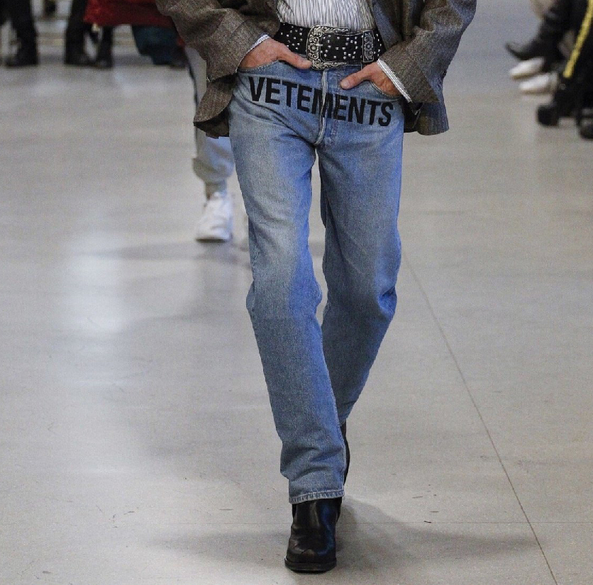 vetements embroidered jeans